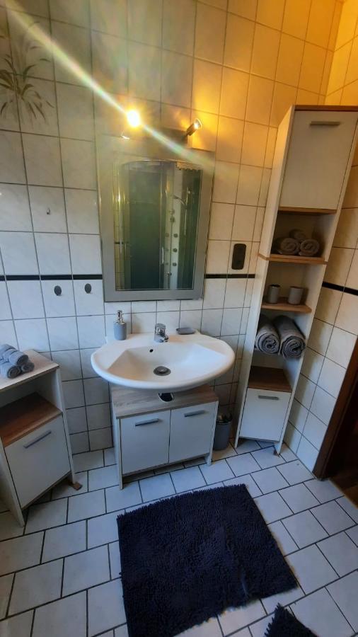 Pension Landgasthof - Iva Haßloch 外观 照片