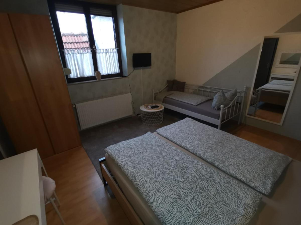 Pension Landgasthof - Iva Haßloch 外观 照片